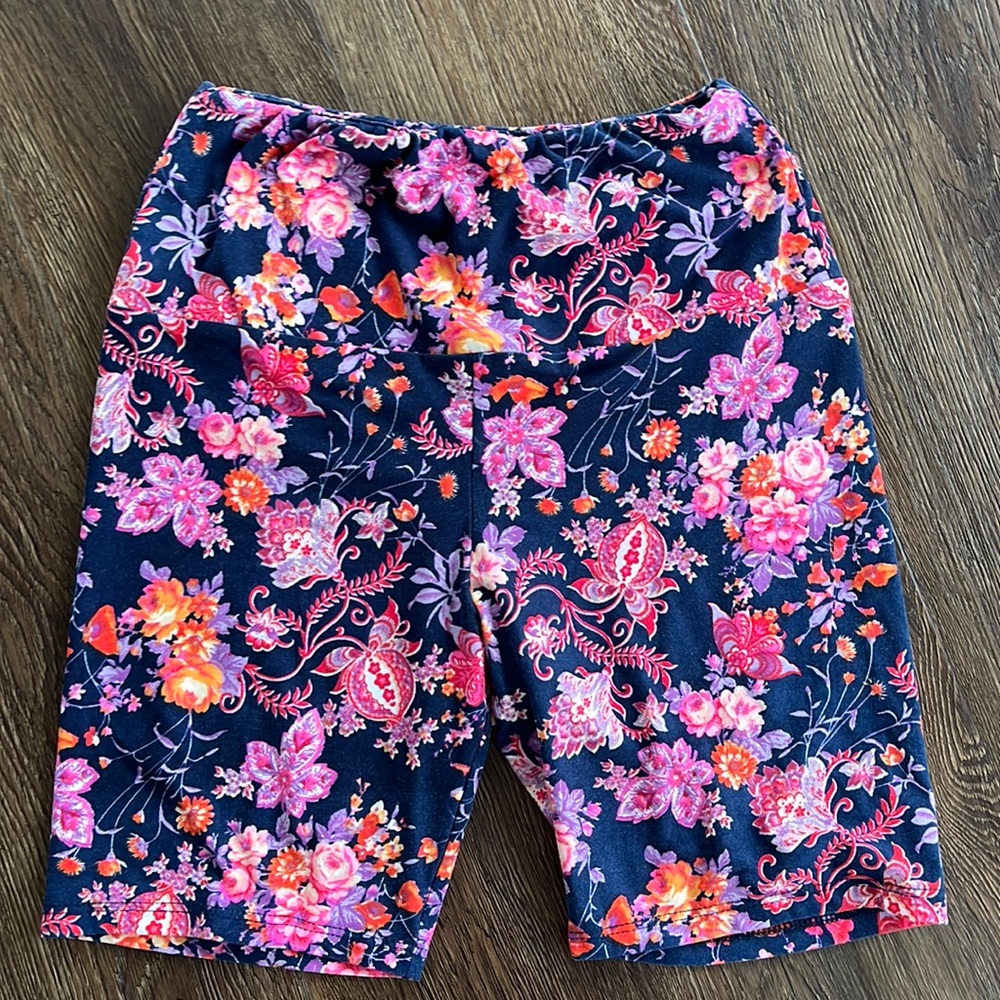 Free People Intimately Biker Lounge Shorts Size X Small. Flowers